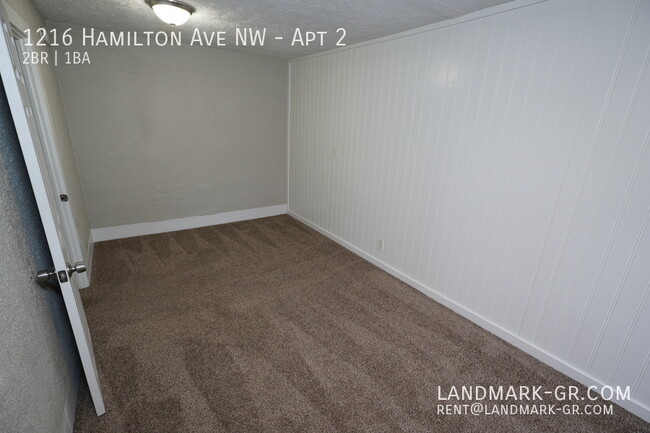 Building Photo - Updated 2-Bed, 1-Bath – First Month $775 Rent