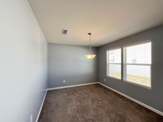 Building Photo - 823 Georgia Oak Ln