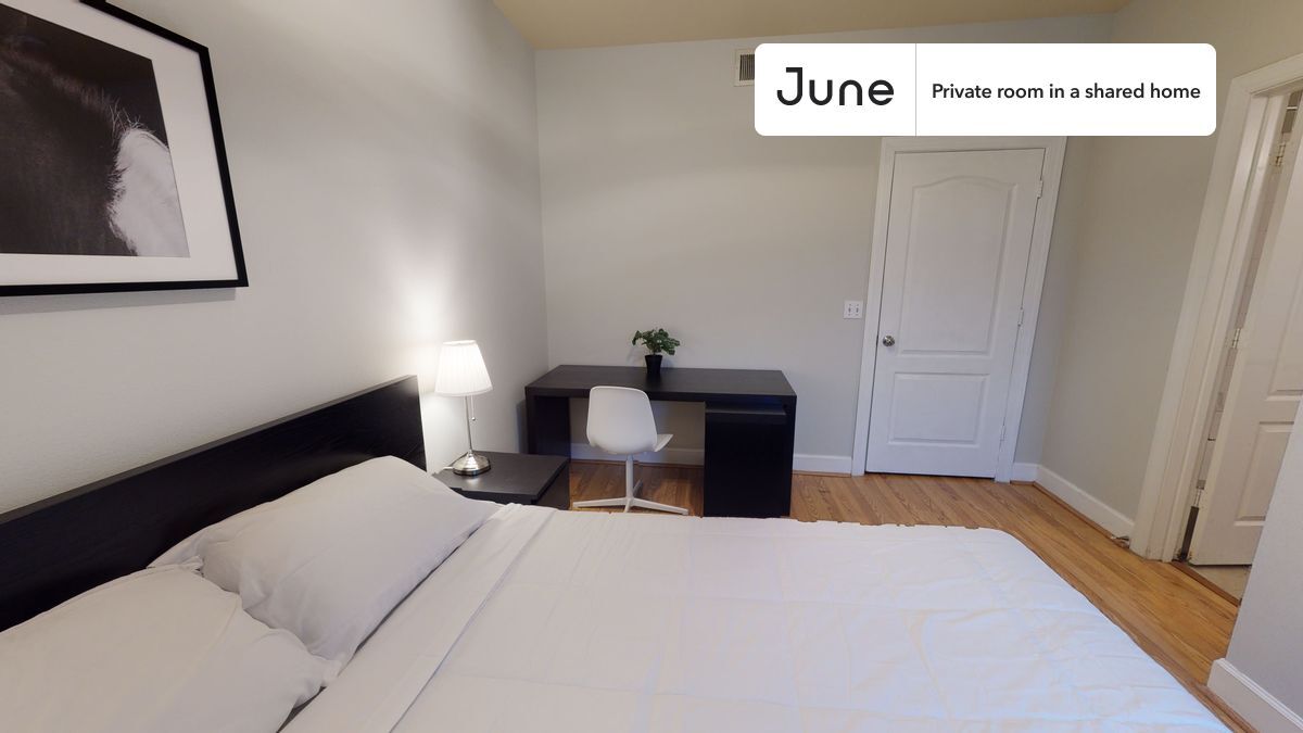 Building Photo - Room in Shared 4 bed/4 bath home