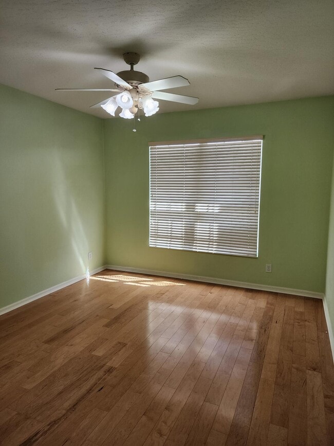 Building Photo - 3941 Orchard Dr