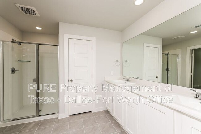 Building Photo - 3908 Edmondson Dr