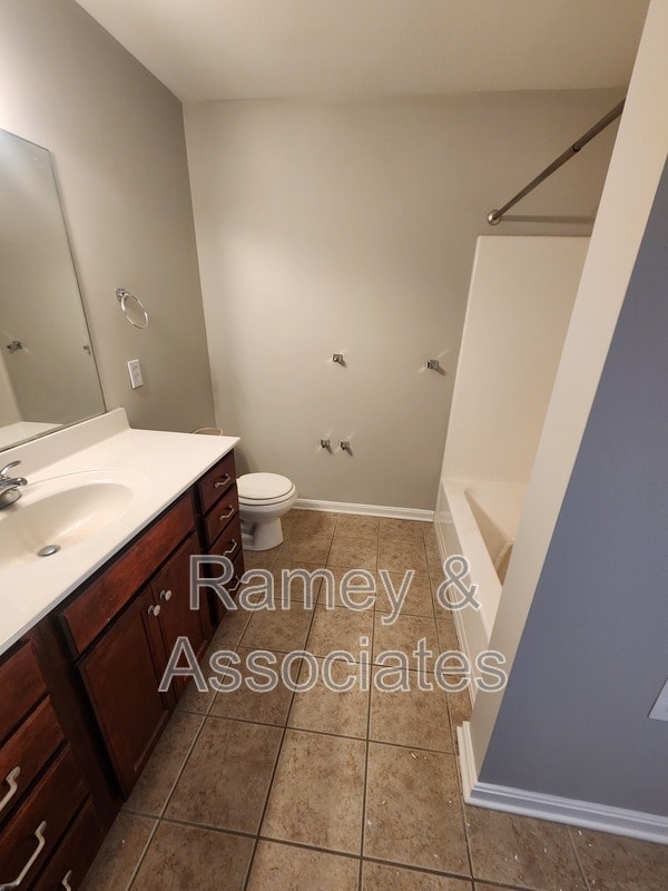Building Photo - 3802 Falcon Crest Dr