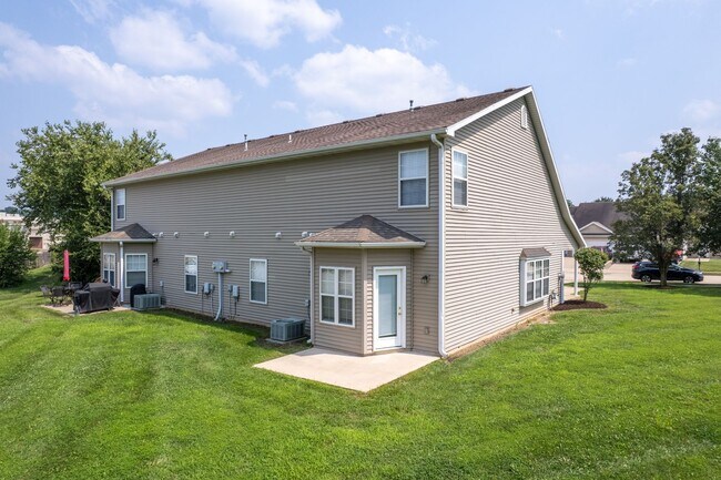 Building Photo - Huge 3 Bedroom, 2 Bath Town Home in SW Col...