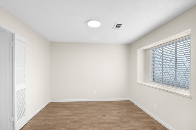 Building Photo - 731 Rustyleaf Ln