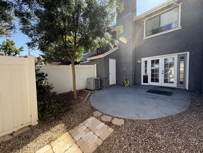 Building Photo - 8731 Pine Crest Pl