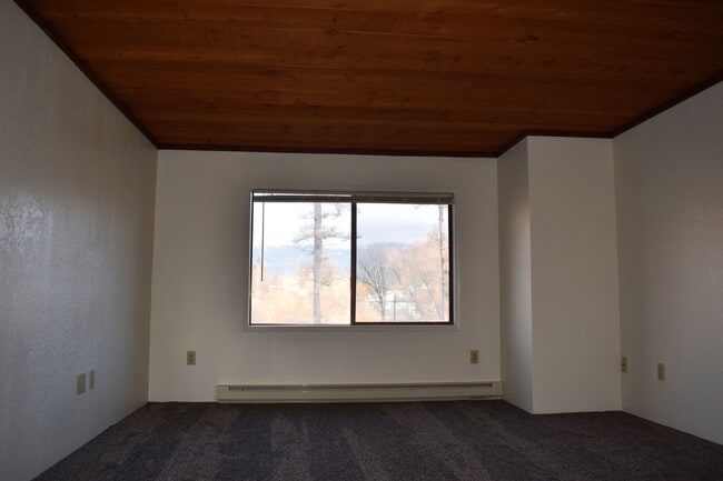Building Photo - Whitefish River Duplex