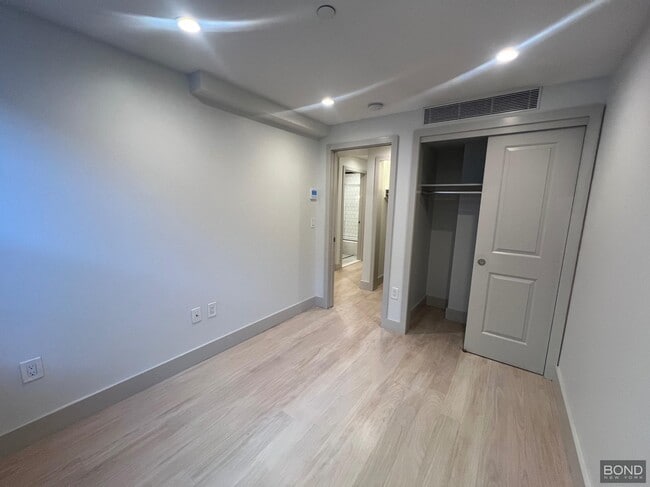 Building Photo - 21 Avenue B