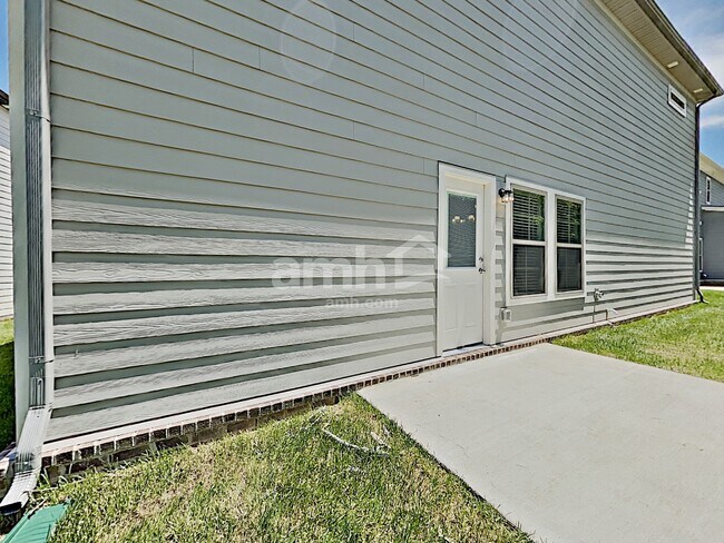 Building Photo - 314 Charity Lane