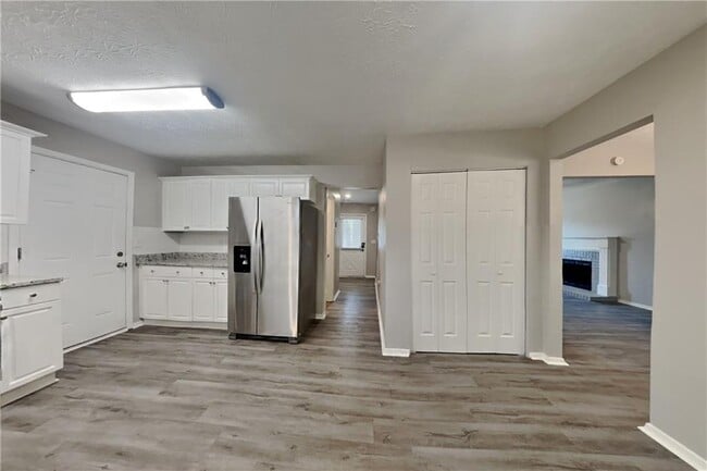 Building Photo - 11195 Crowthore Ct