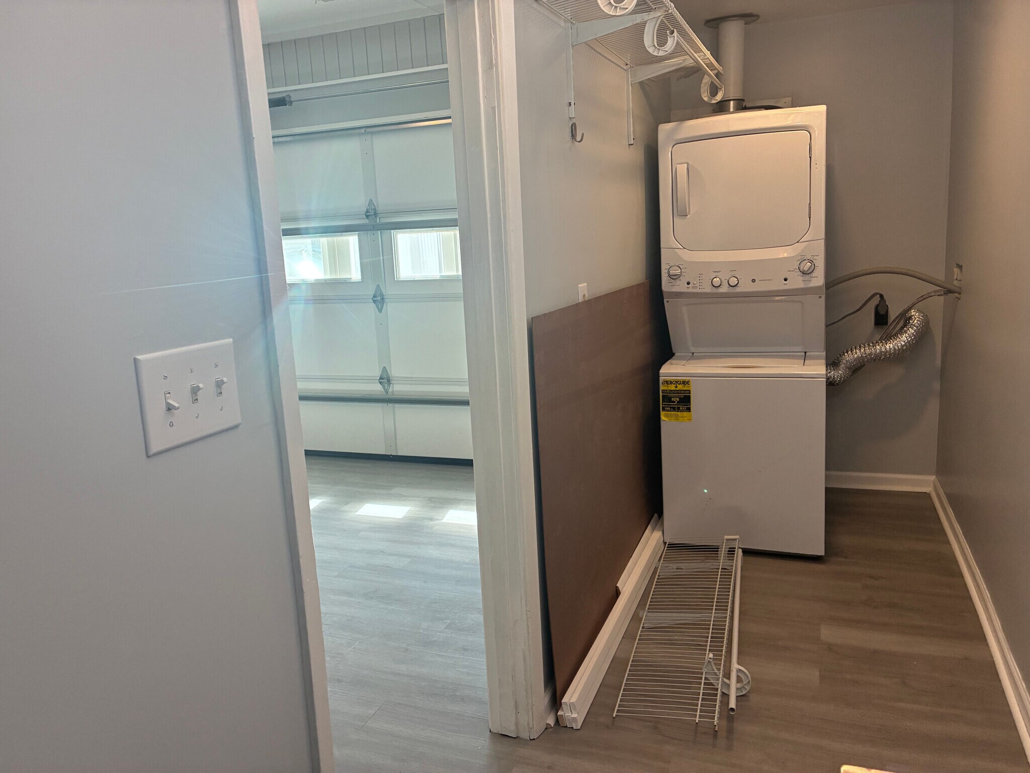 Building Photo - Room in Duplex on Union Rd SW