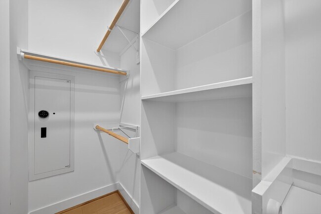 Building Photo - 4508 Hardy St