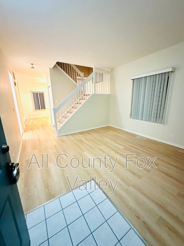 Building Photo - 2842 Cedar Glade Dr