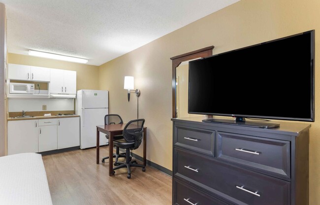 Building Photo - Furnished Studio-Nashville - Airport