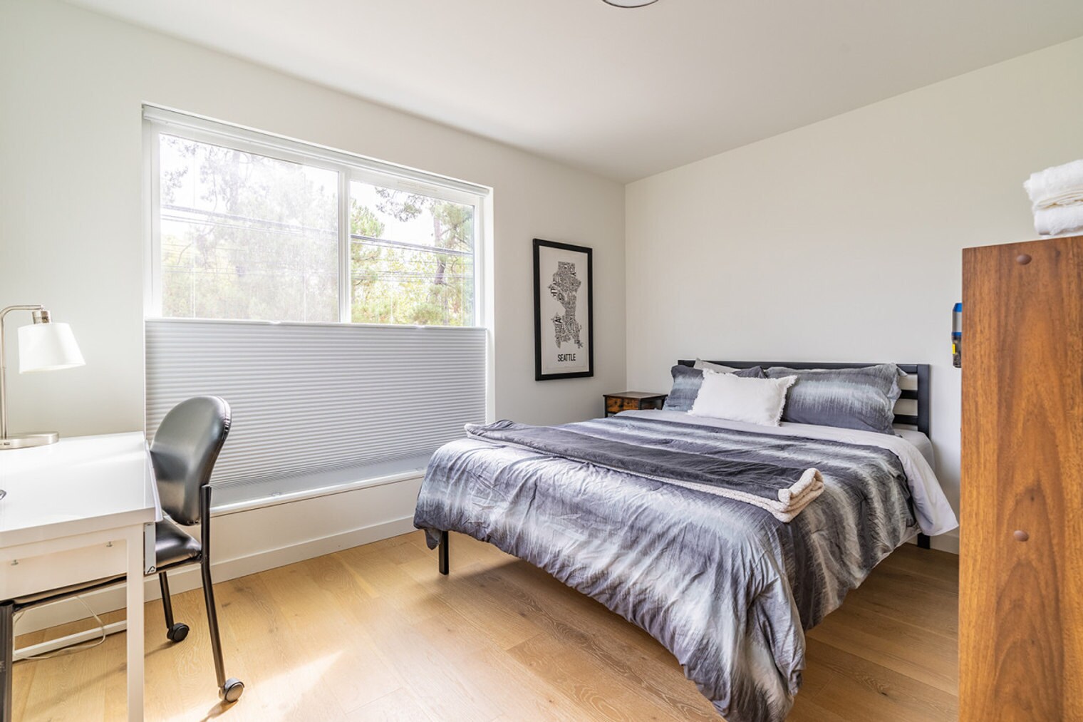 Building Photo - 5109C Phinney Ave N