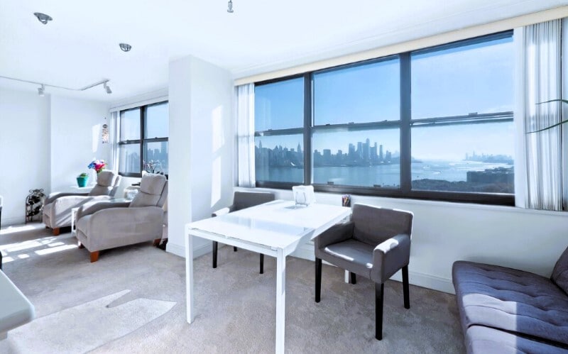 Primary Photo - 7000 Kennedy Blvd E