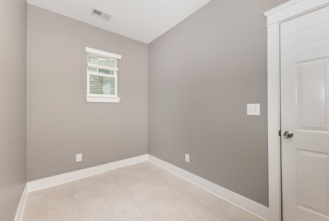 Building Photo - 149 Kingston Drive