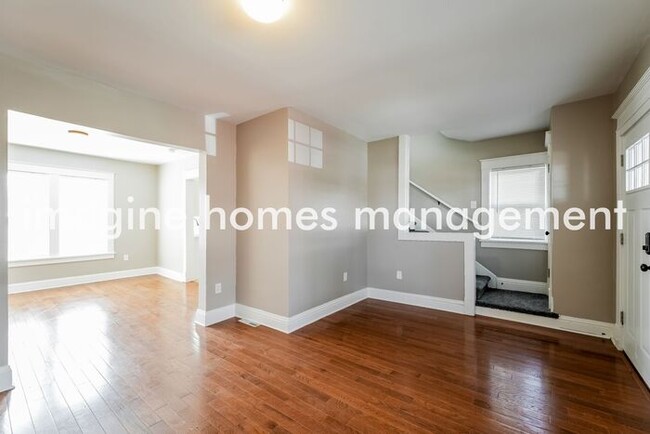 Building Photo - Charming 3 Bedroom Home in Morningside!