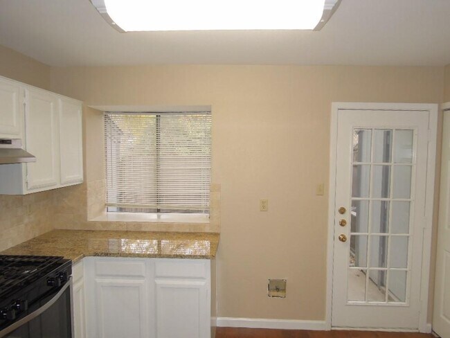 Building Photo - 1411 Gracy Farms Ln