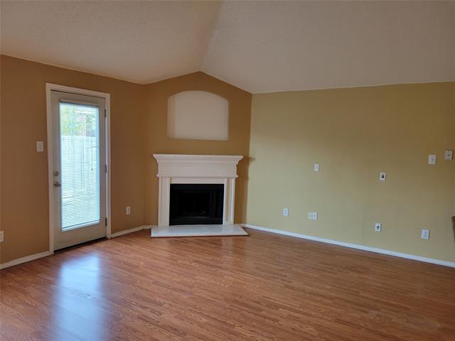 Building Photo - 9220 Nightingale Dr