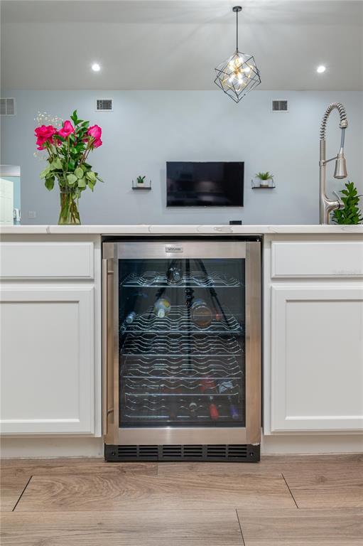 Building Photo - 501 Interlock St