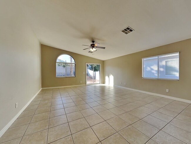 Building Photo - 4921 Sapphire Light St
