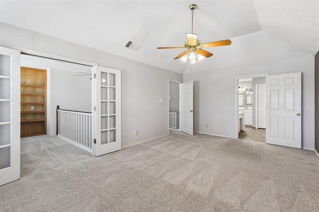 Building Photo - 2 Rivercrest Ct