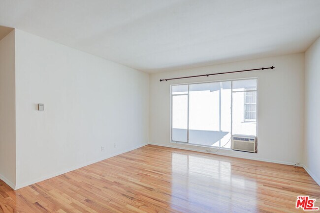 Building Photo - 1055 S Wooster St