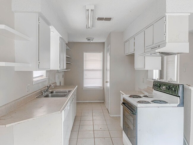 Building Photo - 6415 27th St