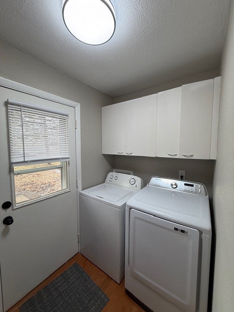 Building Photo - 2213 Roland Dr