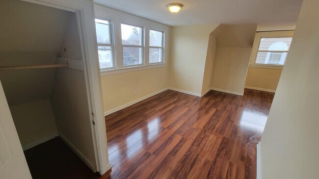 Building Photo - 104 Sherman Ave