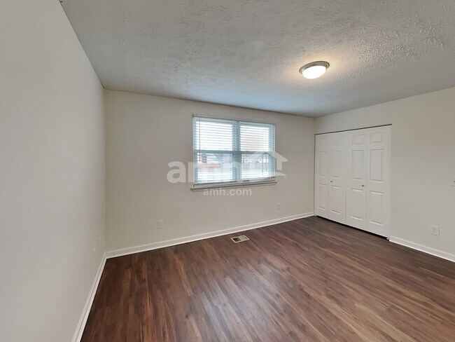 Building Photo - 112 Bradford Cir