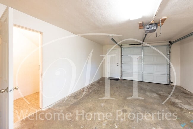 Building Photo - Remodeled Single-Family Home Close to Whitman College