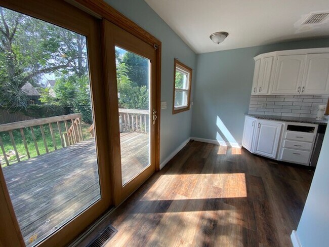 Building Photo - Freshly Renovated 4BR with Big Backyard Vibes