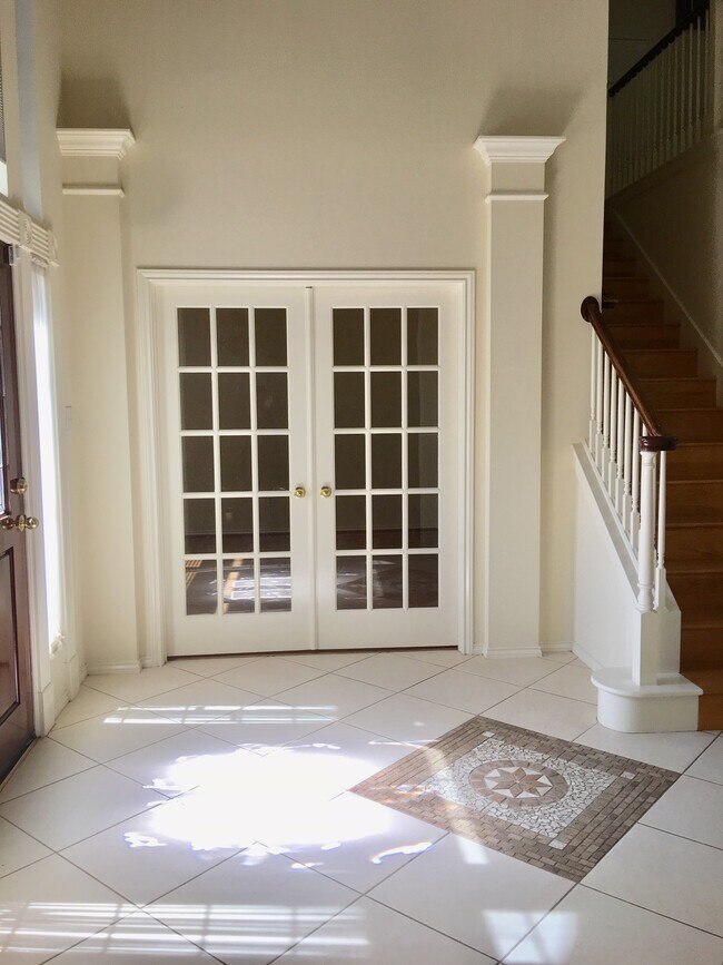 Building Photo - 308 Pinnacle Cove Ct