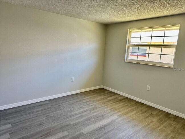 Building Photo - 4930 Getner St