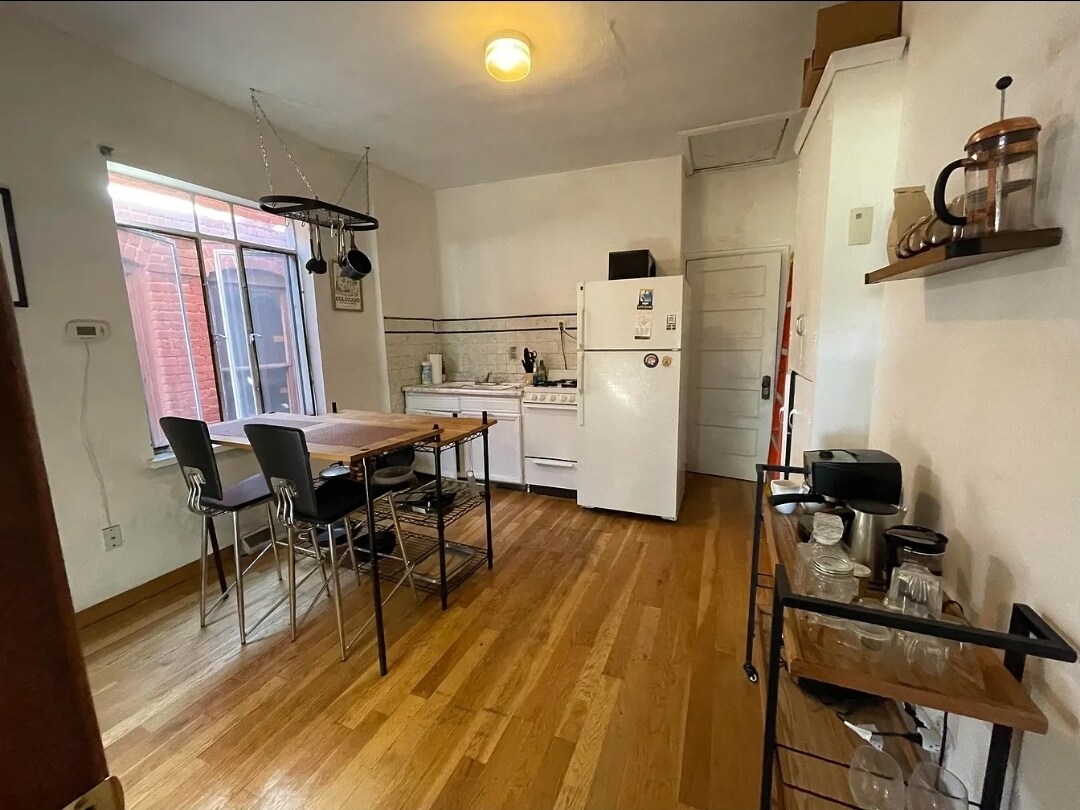 Building Photo - 2132 W 28th Ave