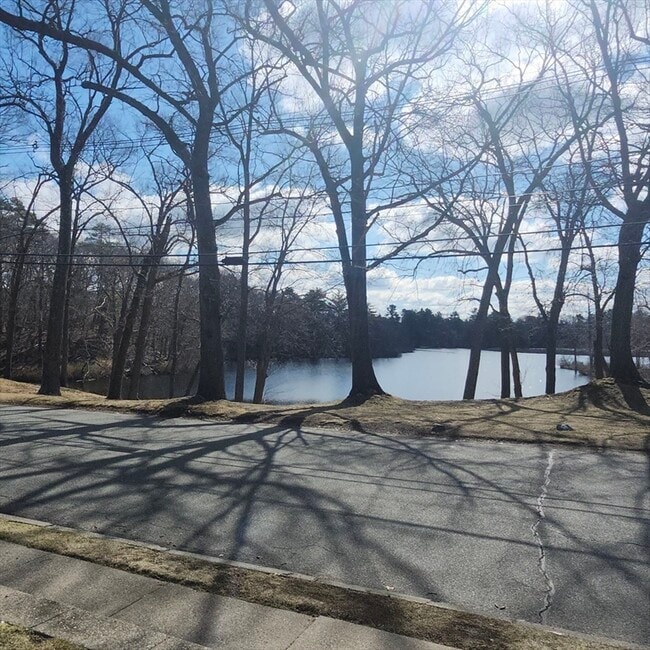 Building Photo - 80 Charlesbank Way