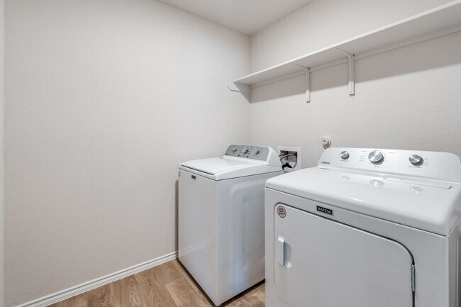 Building Photo - 4-BEDROOM NEW CONSTRUCTION IN SWENSON HEIG...