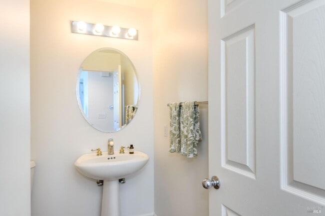 Building Photo - 13 Laurel Glen Terrace