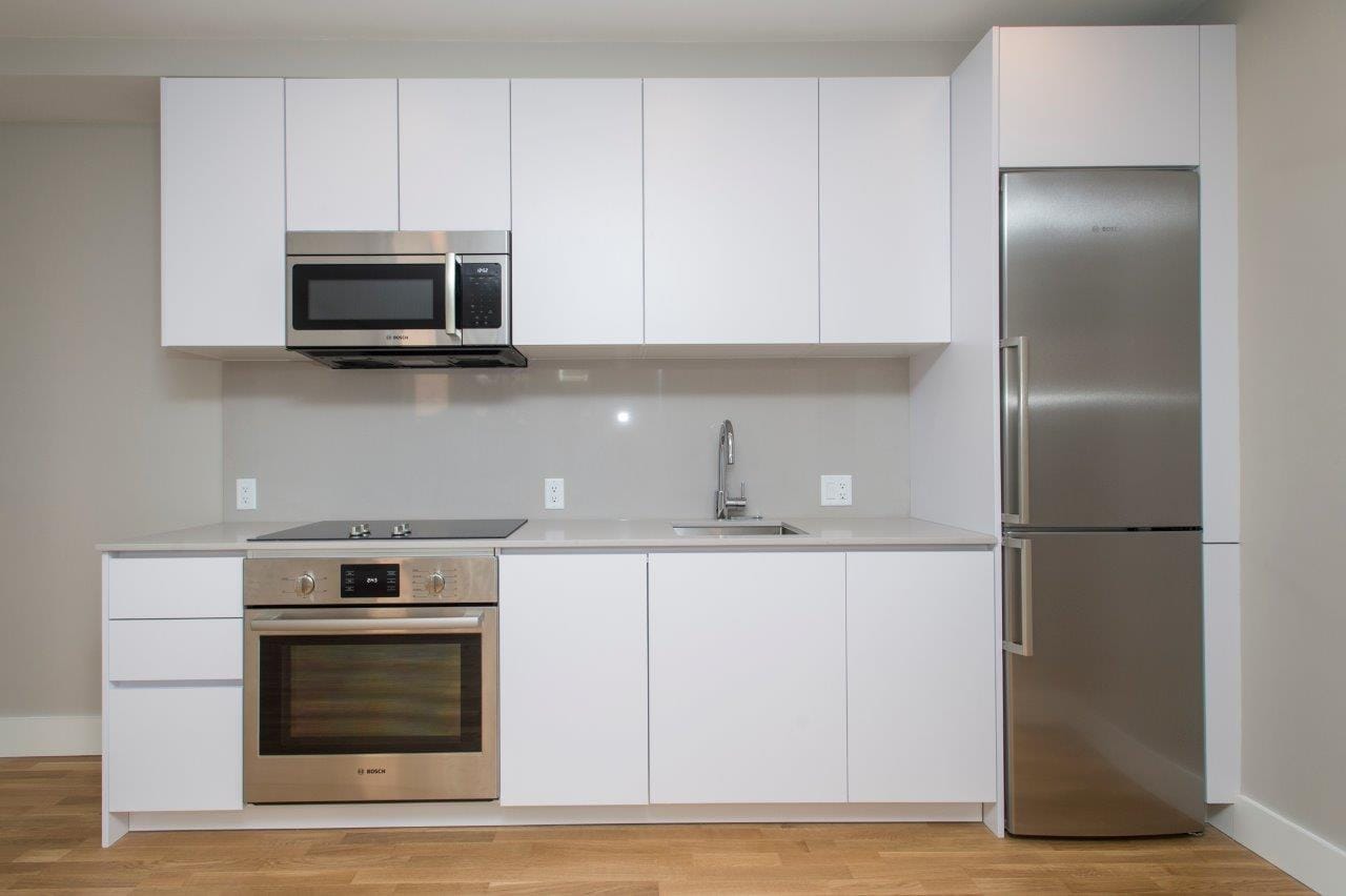 Building Photo - 136 Highland Ave