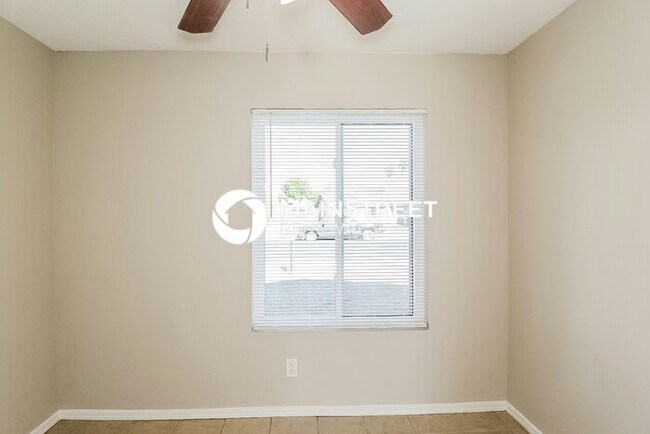 Building Photo - 3 Bedroom Pet-Friendly Home in MESA, AZ with Main Street Renewal