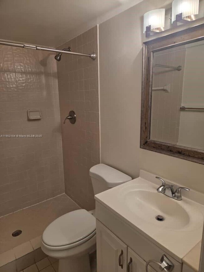 Building Photo - 7406 Woodmont Terrace