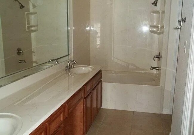 Building Photo - 114South