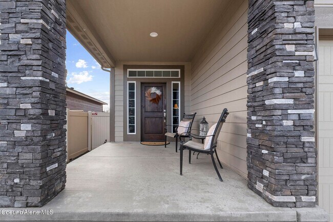 Building Photo - Spacious 4BR + Loft Home in Desirable North Place Community — Post Falls