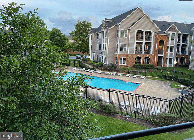 Building Photo - 20447 Chesapeake Sq