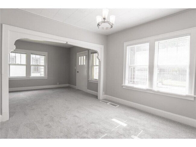 Building Photo - 4020 Emerson Ave N