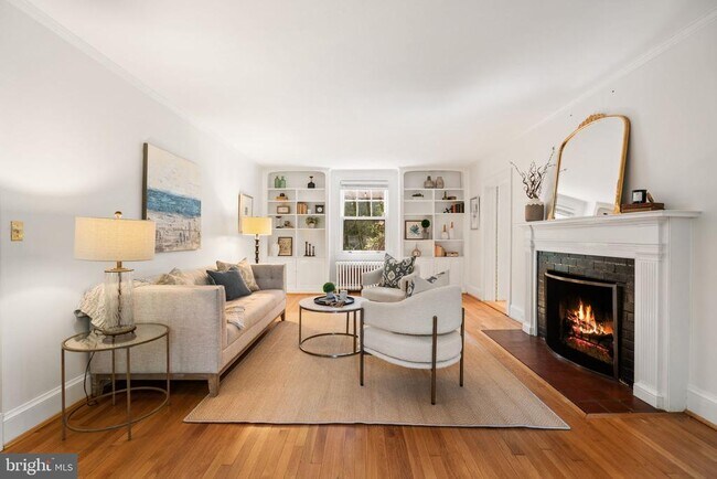 Building Photo - 4008 Rosemary St