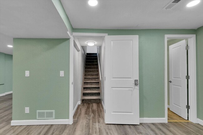Building Photo - Spacious Westminster Home with Private Yard & Easy Access to Denver and Boulder. Available May 15!