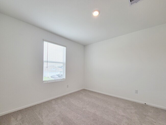 Building Photo - 25588 Rose Creek Dr