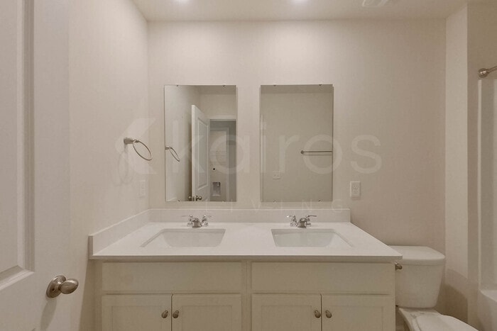 Building Photo - 108 Overstreet Way